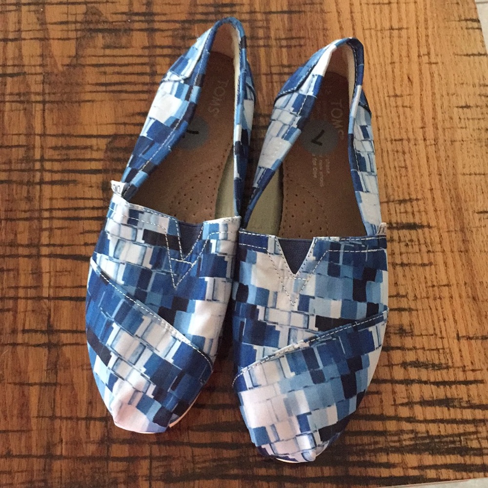 Toms